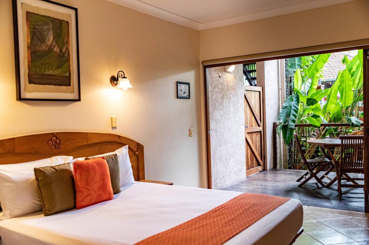 Hibiscus Resort & Spa - Official Onsite Reception & Check In Port Douglas Exterior photo