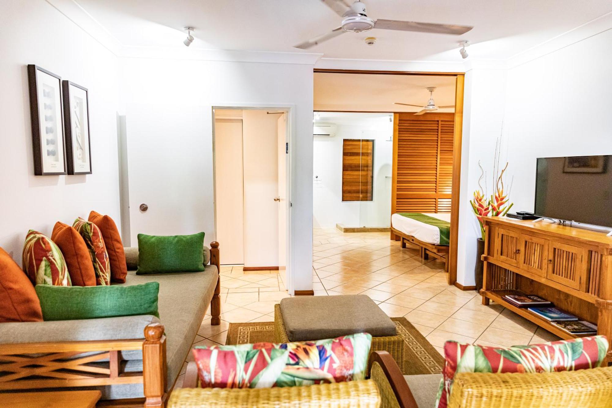 Hibiscus Resort & Spa - Official Onsite Reception & Check In Port Douglas Exterior photo