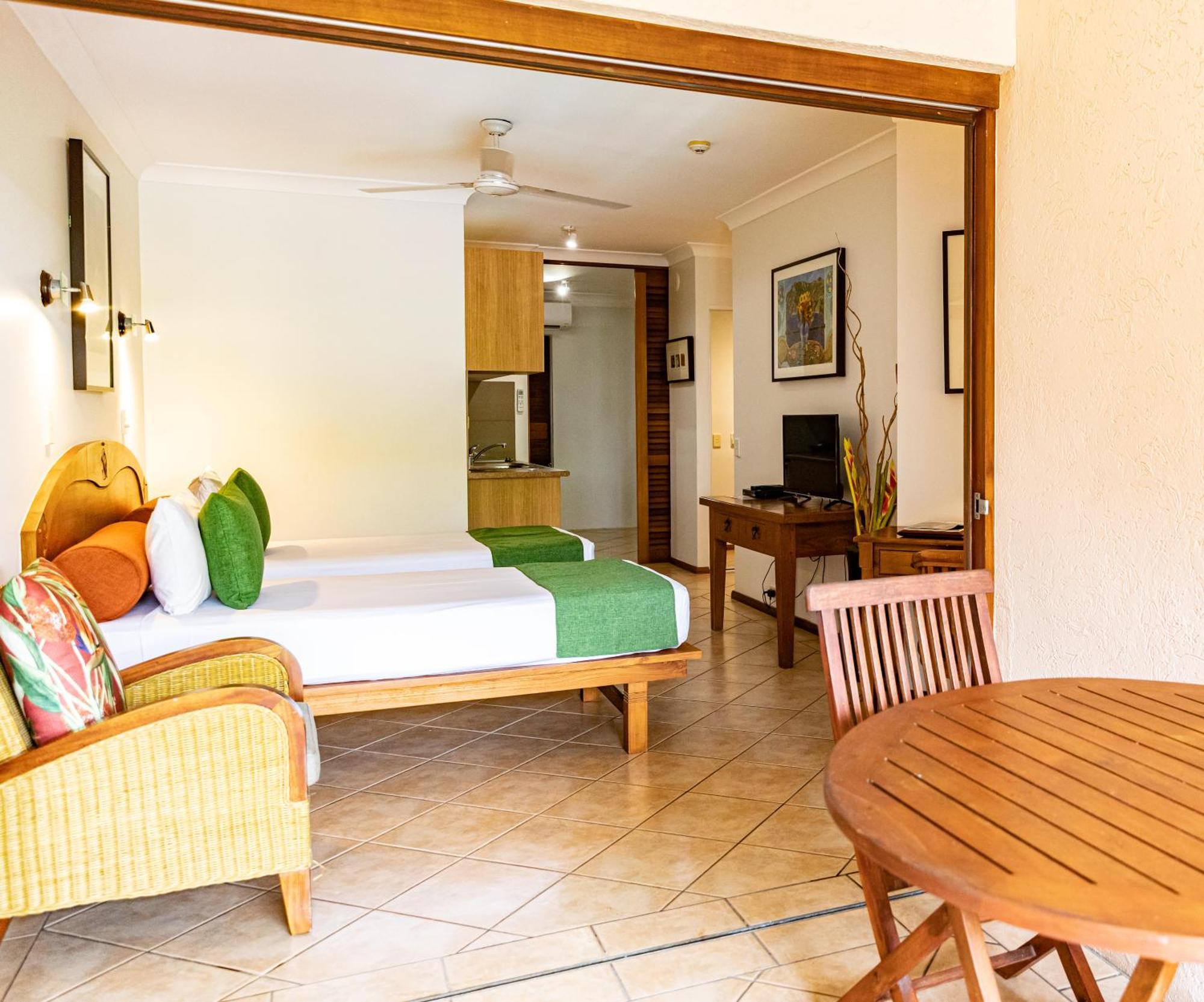 Hibiscus Resort & Spa - Official Onsite Reception & Check In Port Douglas Exterior photo
