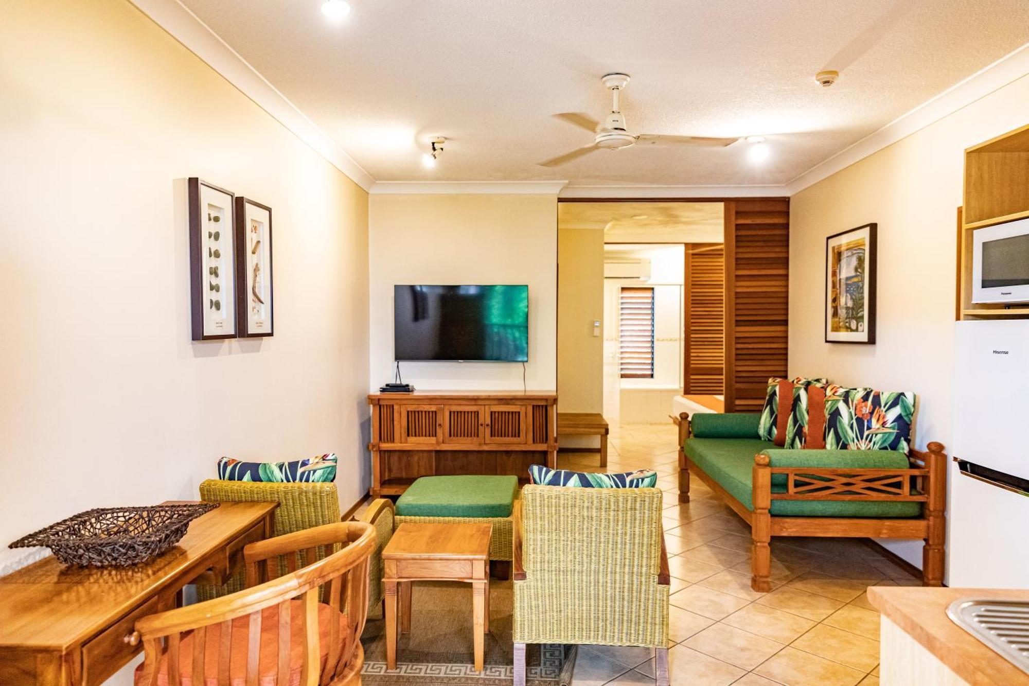 Hibiscus Resort & Spa - Official Onsite Reception & Check In Port Douglas Exterior photo