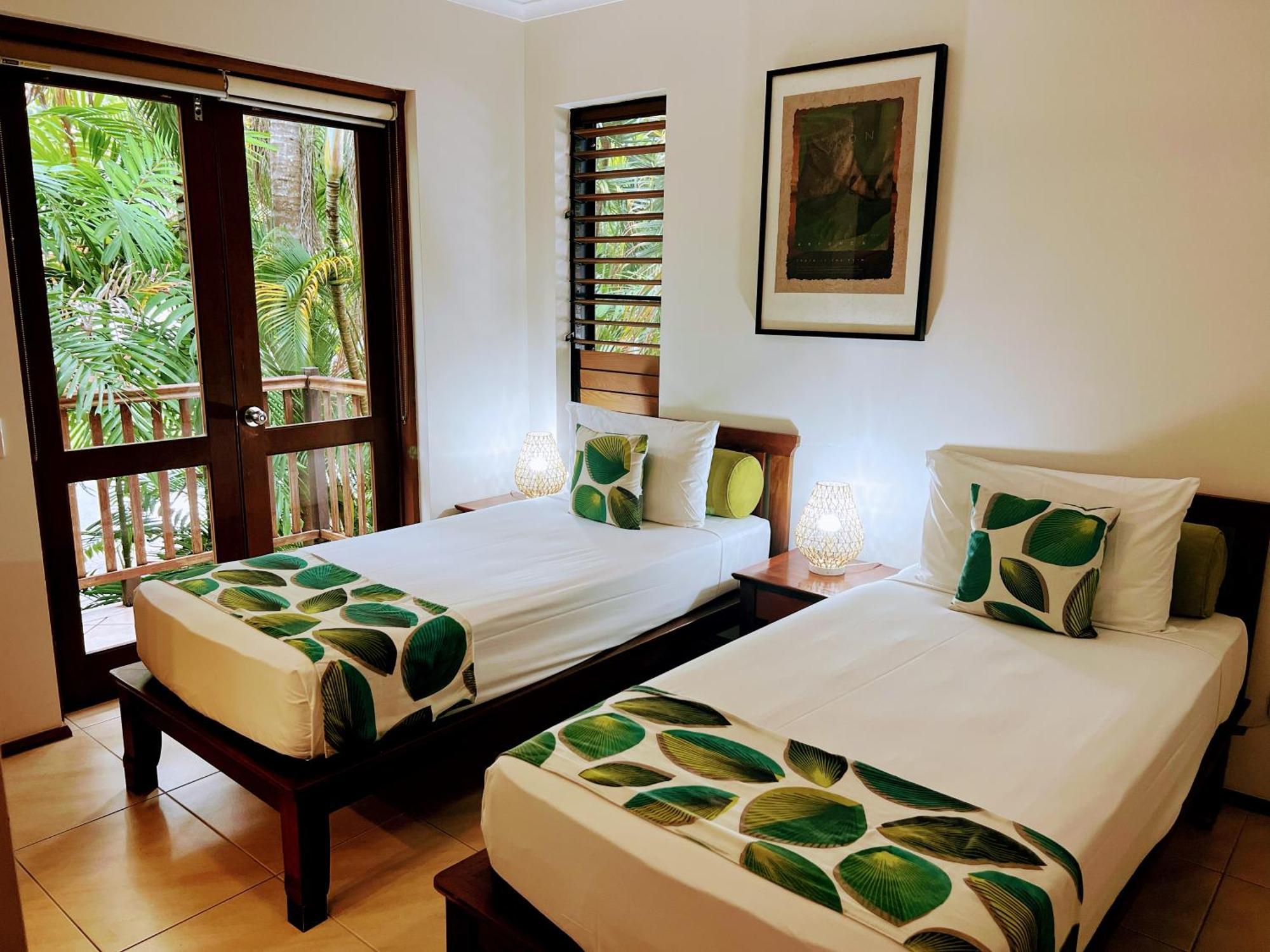 Hibiscus Resort & Spa - Official Onsite Reception & Check In Port Douglas Exterior photo